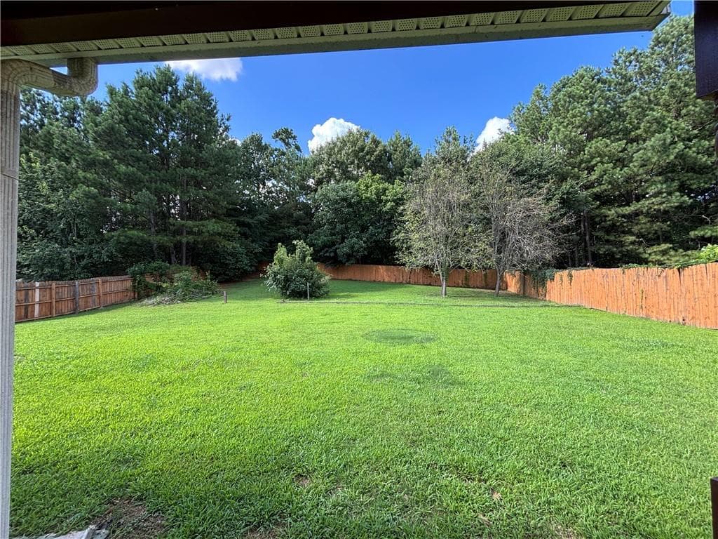 4 bedroom, 2 bathroom, 1,770 sq ft single family residence for rent at 3287 Baymount Way, Lawrenceville, GA 30043 for $2,000 a month — photo 4