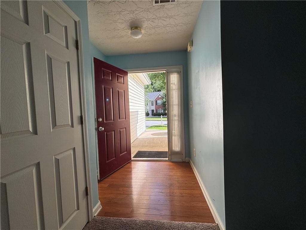 4 bedroom, 2 bathroom, 1,770 sq ft single family residence for rent at 3287 Baymount Way, Lawrenceville, GA 30043 for $2,000 a month — photo 5