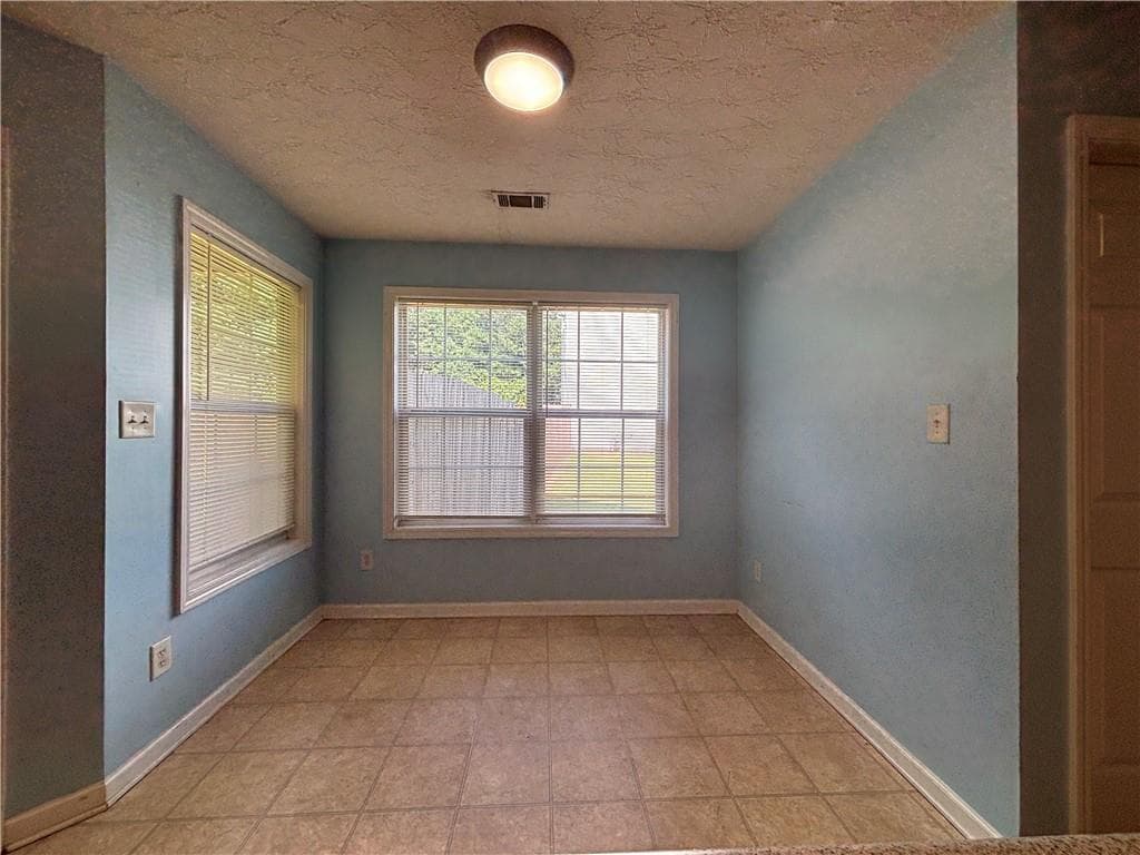 4 bedroom, 2 bathroom, 1,770 sq ft single family residence for rent at 3287 Baymount Way, Lawrenceville, GA 30043 for $2,000 a month — photo 9