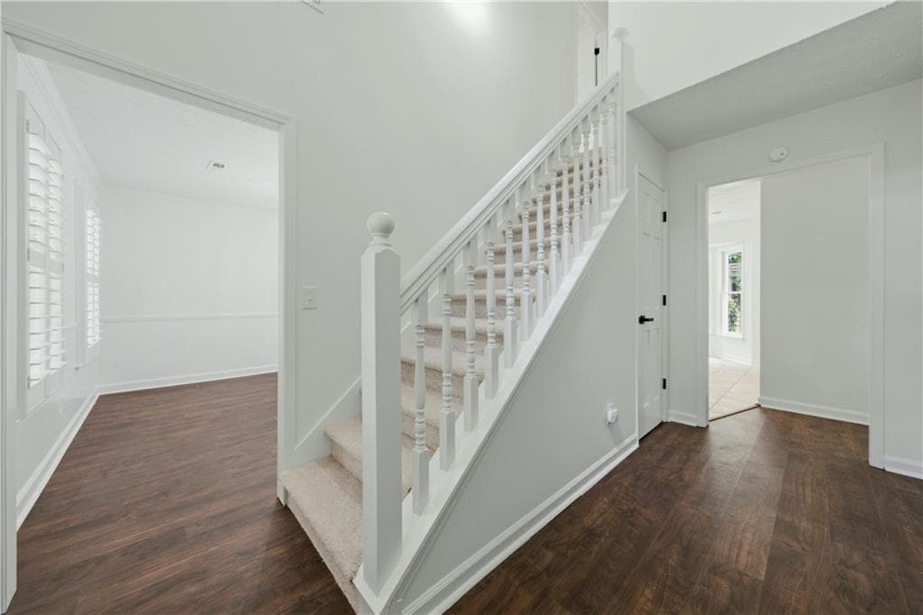4 bedroom, 3 bathroom, 2,168 sq ft single family residence for sale at 175 Old Mill, Fayetteville, GA 30214 — photo 4
