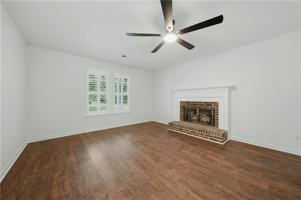 4 bedroom, 3 bathroom, 2,168 sq ft single family residence for sale at 175 Old Mill, Fayetteville, GA 30214 — photo 8