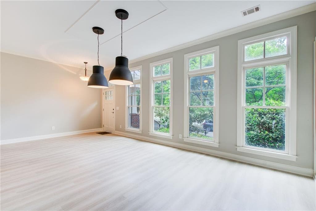 4 bedroom, 3 bathroom, 3,049 sq ft townhouse for sale at 12541 Danesfeld Drive, Milton, GA 30004 — photo 5