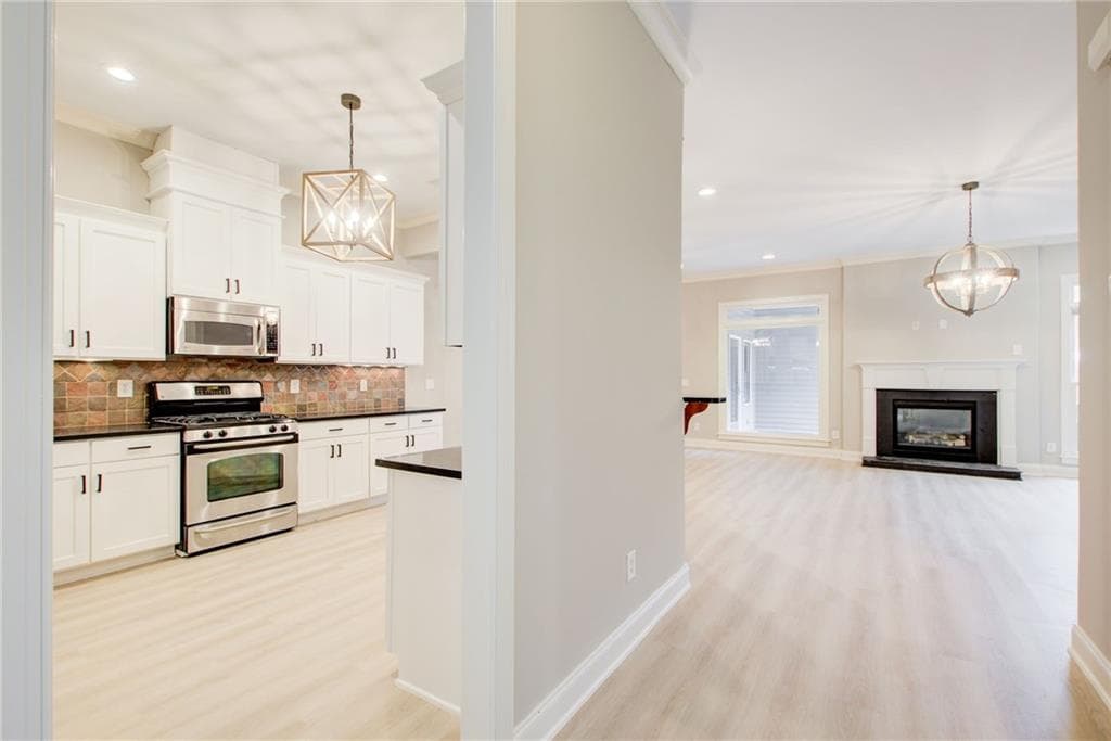 4 bedroom, 3 bathroom, 3,049 sq ft townhouse for sale at 12541 Danesfeld Drive, Milton, GA 30004 — photo 10