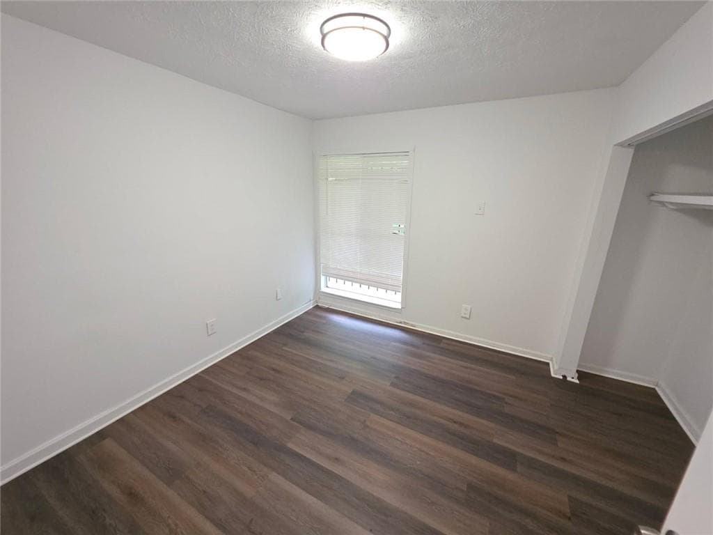 2 bedroom, 1 bathroom, 994 sq ft condominium for sale at 3183 Nectarine Circle, Decatur, GA 30034 — photo 7