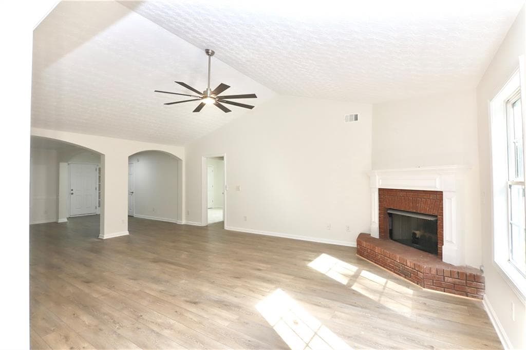 5 bedroom, 3 bathroom, 3,660 sq ft single family residence for sale at 4081 Savannah Ridge Trace, Loganville, GA 30052 — photo 8