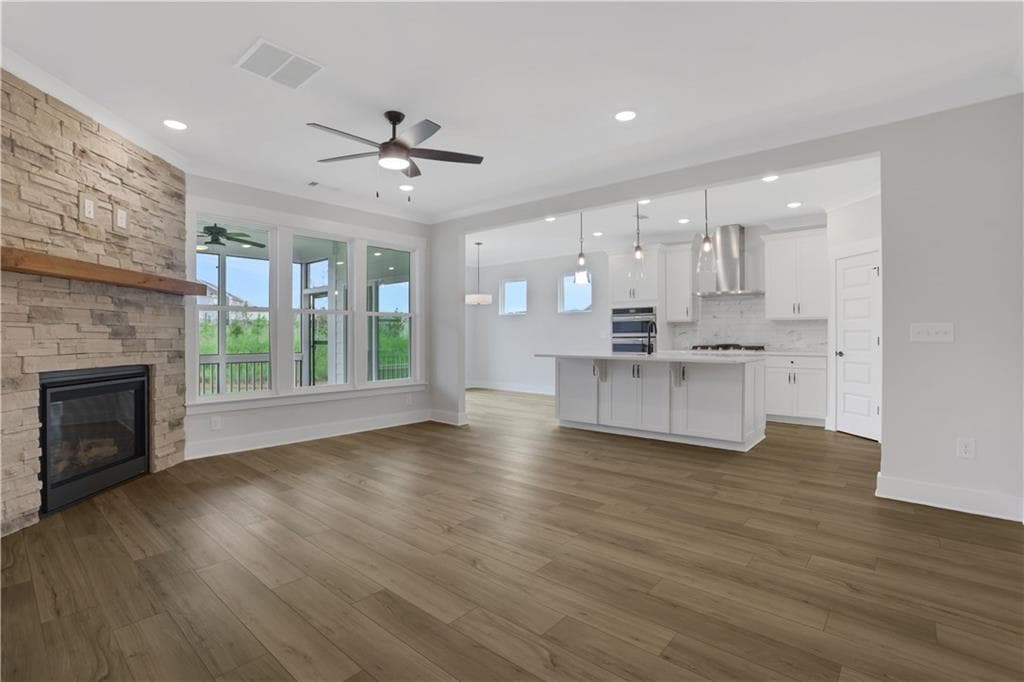3 bedroom, 3 bathroom, 2,568 sq ft single family residence for sale at 160 Coffee Lane, Hoschton, GA 30548 — photo 7