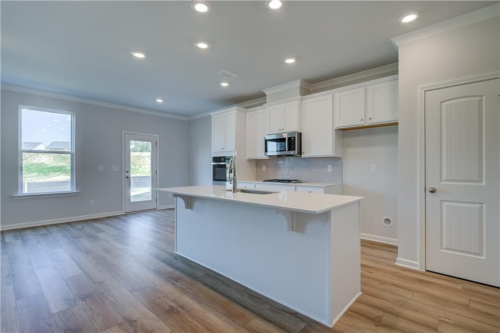 3 bedroom, 3 bathroom, 1,849 sq ft townhouse for sale at 3651 Donovan Circle, Loganville, GA 30052 — photo 6