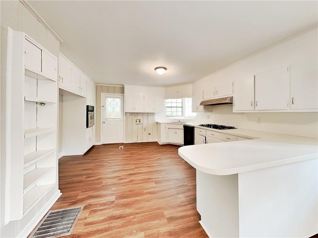 2 bedroom, 1 bathroom, 856 sq ft duplex for rent at 199 Howard Street Unit 2, Atlanta, GA 30317 for $1,345 a month — photo 2