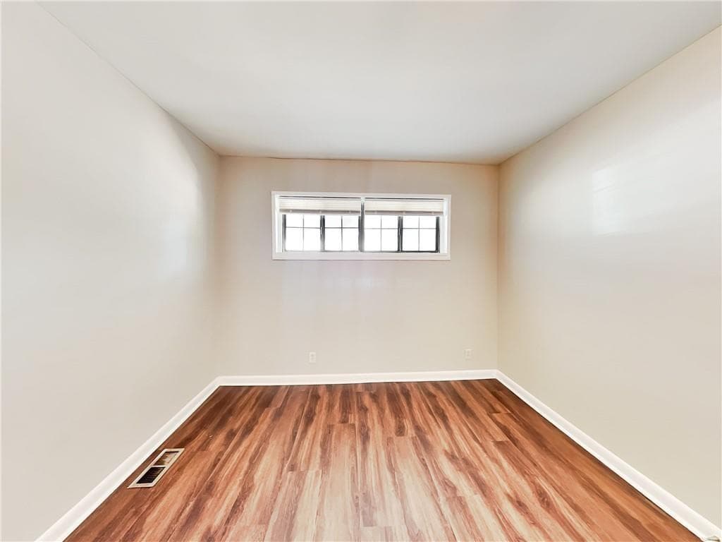2 bedroom, 1 bathroom, 856 sq ft duplex for rent at 199 Howard Street Unit 2, Atlanta, GA 30317 for $1,345 a month — photo 8