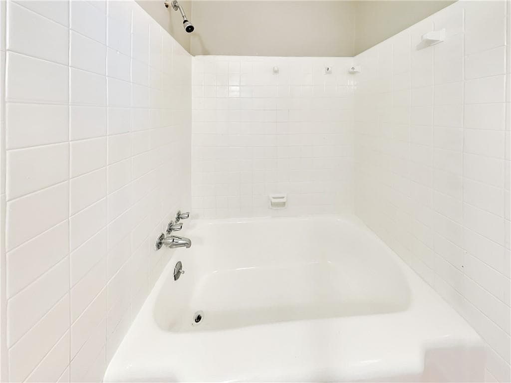 2 bedroom, 1 bathroom, 856 sq ft duplex for rent at 199 Howard Street Unit 2, Atlanta, GA 30317 for $1,345 a month — photo 10