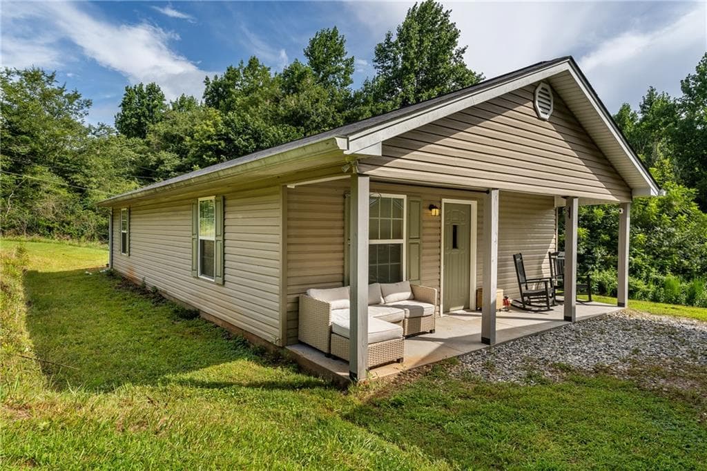 2 bedroom, 2 bathroom, 1,008 sq ft home for sale at 234 Jim Pruitt Road, Dahlonega, GA
