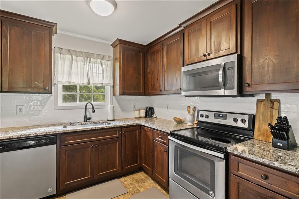 2 bedroom, 2 bathroom, 1,008 sq ft single family residence for sale at 234 Jim Pruitt Road, Dahlonega, GA 30533 — photo 8
