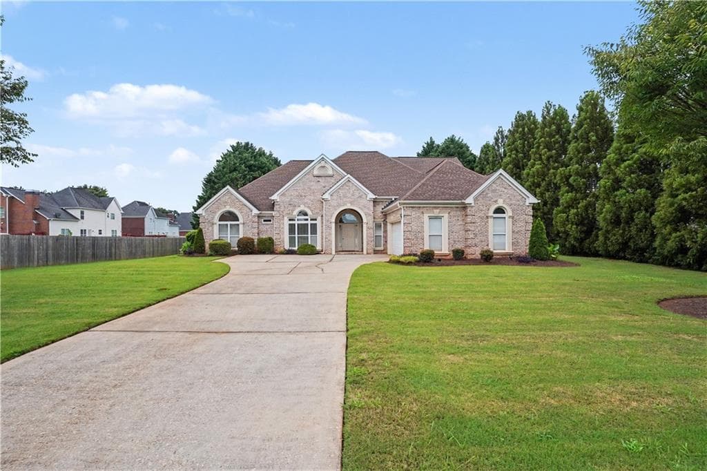 4 bedroom, 4 bathroom, 3,116 sq ft single family residence under contract at 1086 Rowanshyre Circle, Mcdonough, GA 30253 — photo 3