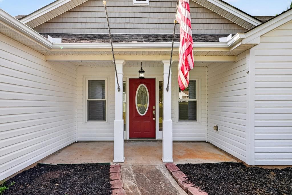 3 bedroom, 2 bathroom, 1,456 sq ft single family residence under contract at 2337 Hartley Court, Statham, GA 30666 — photo 3