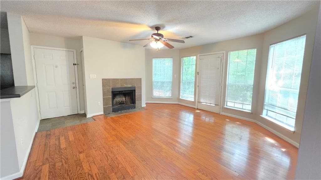 2 bedroom, 2 bathroom condominium for rent at 317 Hawkstone Way, Johns Creek, GA 30022 for $1,650 a month — photo 4