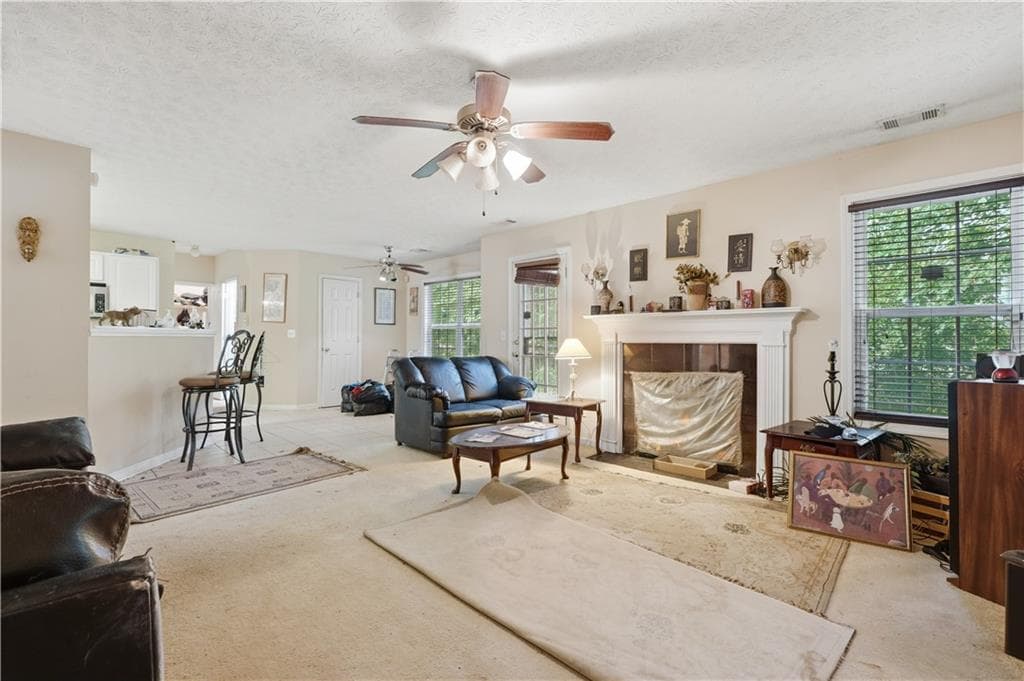 4 bedroom, 3 bathroom, 2,028 sq ft single family residence under contract at 2581 Star Lane, Decatur, GA 30034 — photo 8