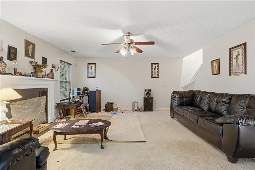 4 bedroom, 3 bathroom, 2,028 sq ft single family residence under contract at 2581 Star Lane, Decatur, GA 30034 — photo 9