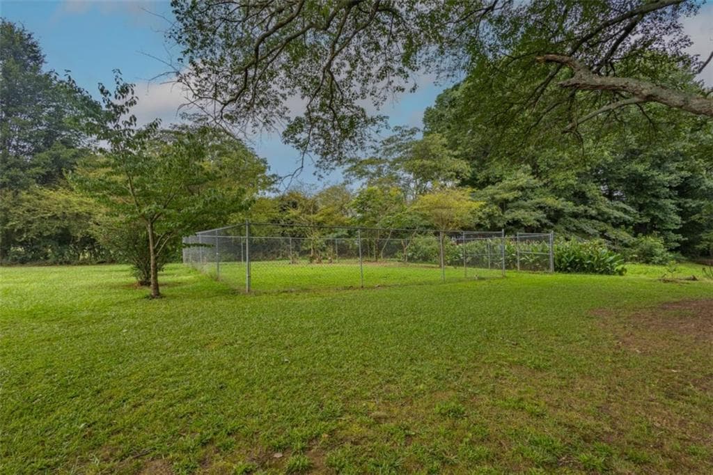 3 bedroom, 2 bathroom, 1,936 sq ft single family residence under contract at 1953 Tyus Carrollton Road, Carrollton, GA 30117 — photo 3
