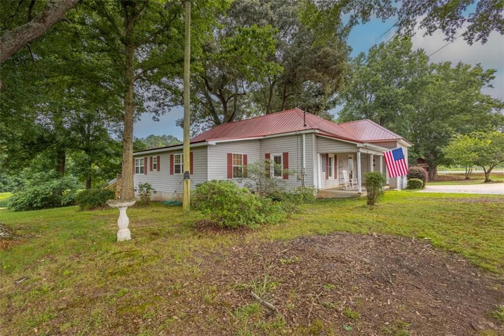 3 bedroom, 2 bathroom, 1,936 sq ft single family residence under contract at 1953 Tyus Carrollton Road, Carrollton, GA 30117 — photo 5