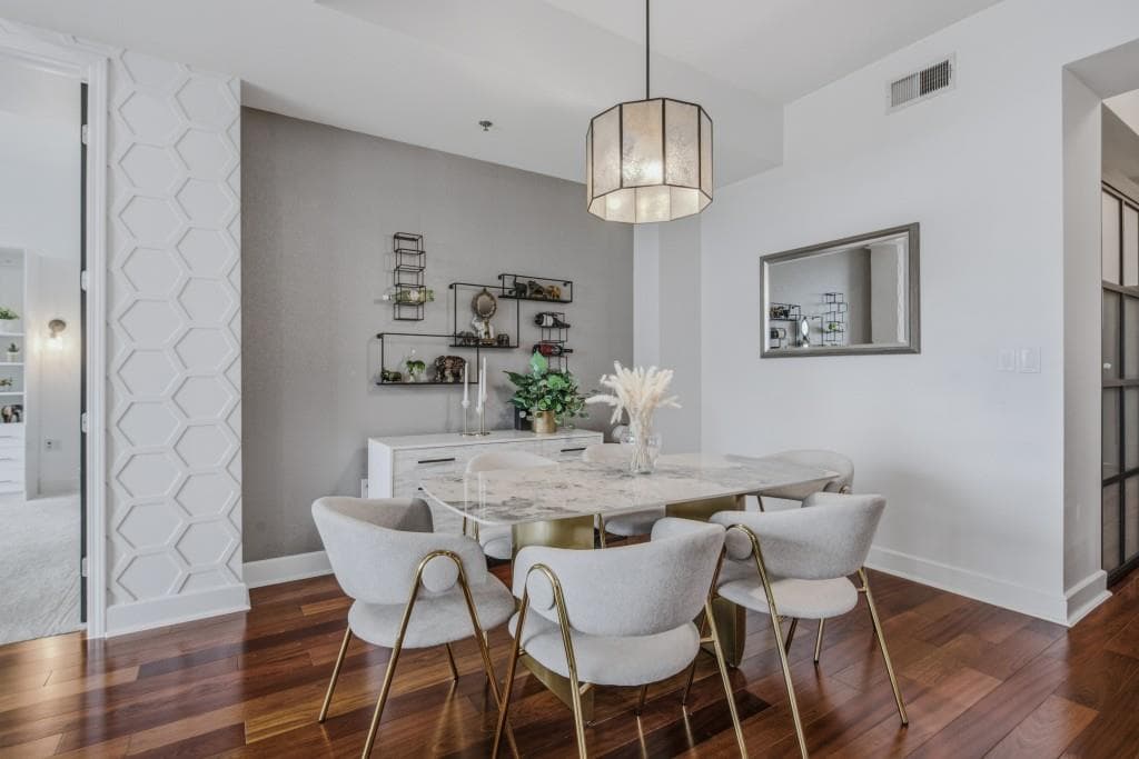 2 bedroom, 3 bathroom, 1,594 sq ft condominium for sale at 2795 Peachtree Road 805, Atlanta, GA 30305 — photo 8