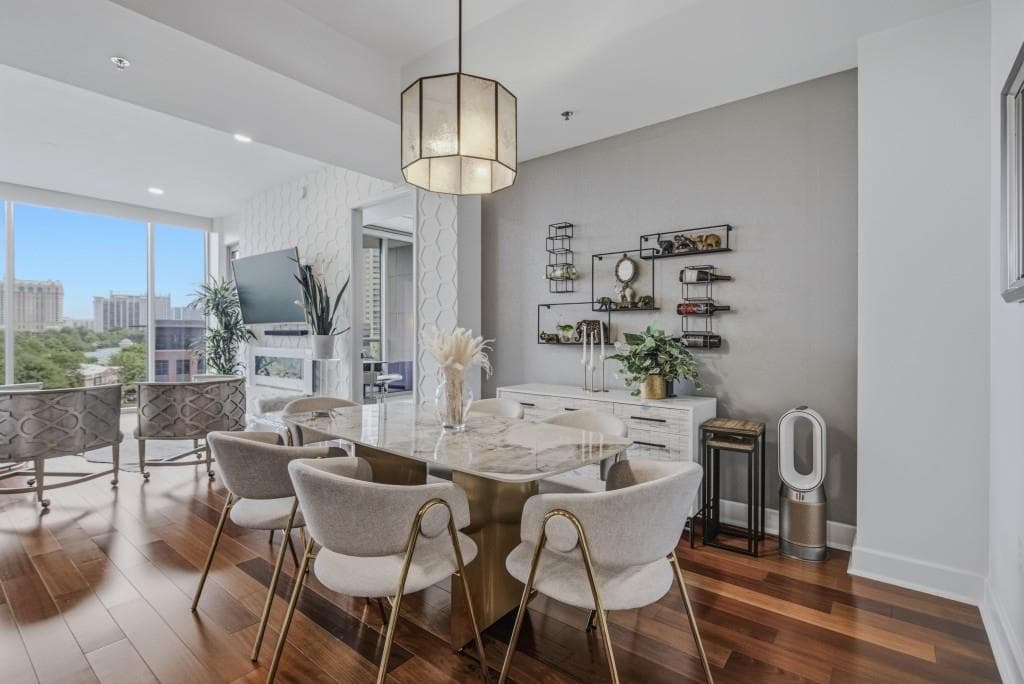 2 bedroom, 3 bathroom, 1,594 sq ft condominium for sale at 2795 Peachtree Road 805, Atlanta, GA 30305 — photo 9