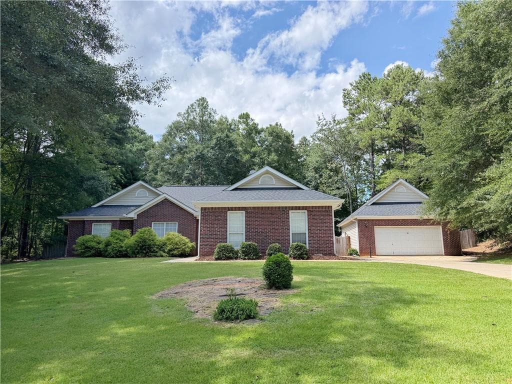 4 bedroom, 2 bathroom, 2,627 sq ft single family residence for sale at 1105 River Green Court, Mcdonough, GA 30252