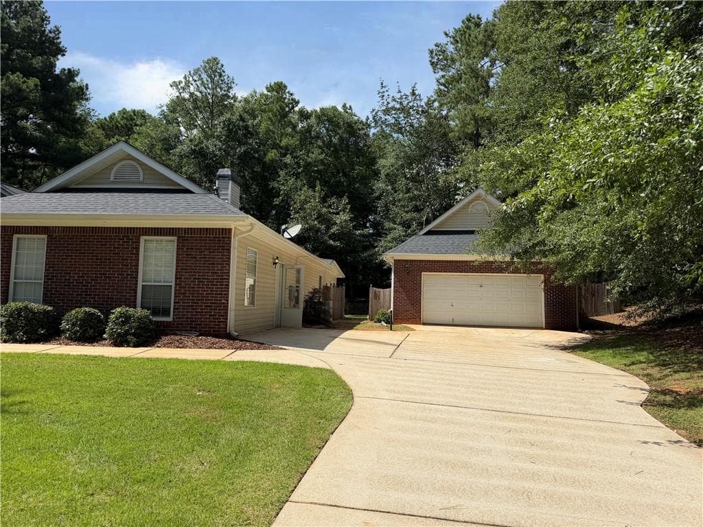 4 bedroom, 2 bathroom, 2,627 sq ft single family residence for sale at 1105 River Green Court, Mcdonough, GA 30252 — photo 3
