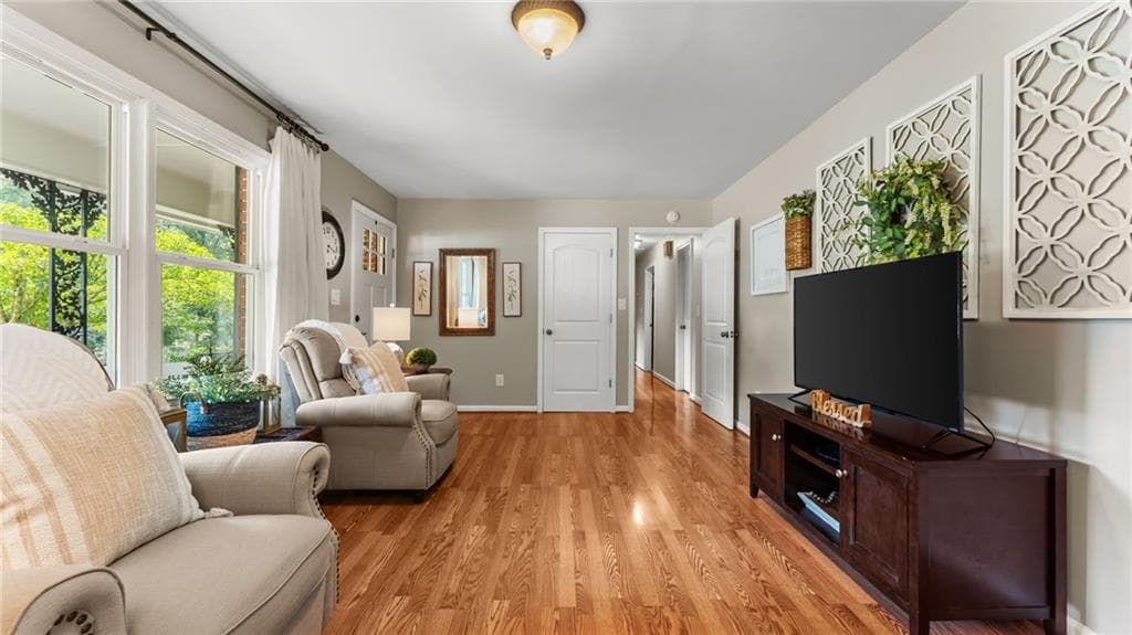 3 bedroom, 2 bathroom, 1,588 sq ft single family residence for sale at 243 New Hermitage Road, Rome, GA 30161 — photo 2