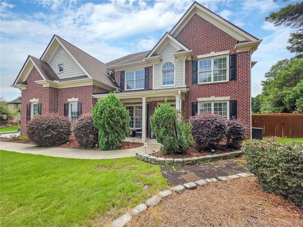6 bedroom, 4 bathroom, 3,050 sq ft single family residence for rent at 820 Arbor Way, Loganville, GA 30052 for $3,500 a month — photo 4