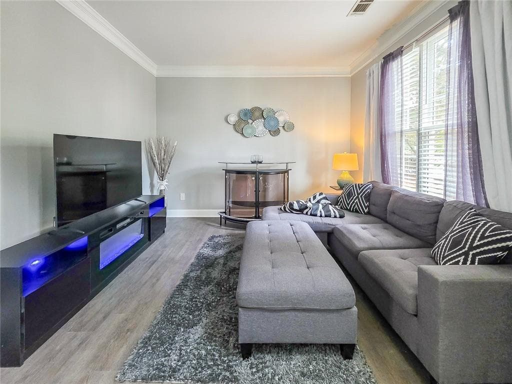 6 bedroom, 4 bathroom, 3,050 sq ft single family residence for rent at 820 Arbor Way, Loganville, GA 30052 for $3,500 a month — photo 8