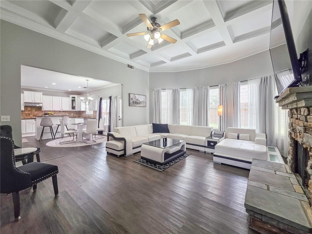 6 bedroom, 4 bathroom, 3,050 sq ft single family residence for rent at 820 Arbor Way, Loganville, GA 30052 for $3,500 a month — photo 9
