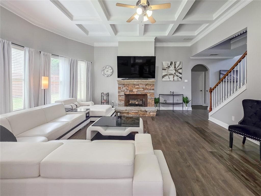 6 bedroom, 4 bathroom, 3,050 sq ft single family residence for rent at 820 Arbor Way, Loganville, GA 30052 for $3,500 a month — photo 10