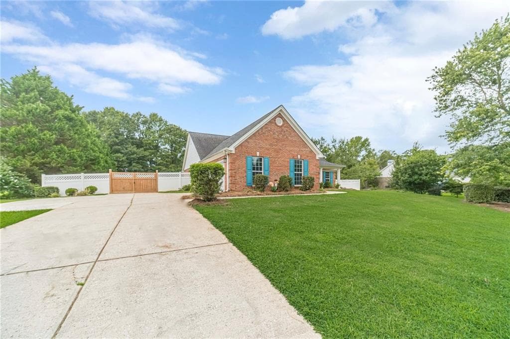 3 bedroom, 2 bathroom, 2,200 sq ft single family residence under contract at 173 Psalms Drive, Jefferson, GA 30549 — photo 10