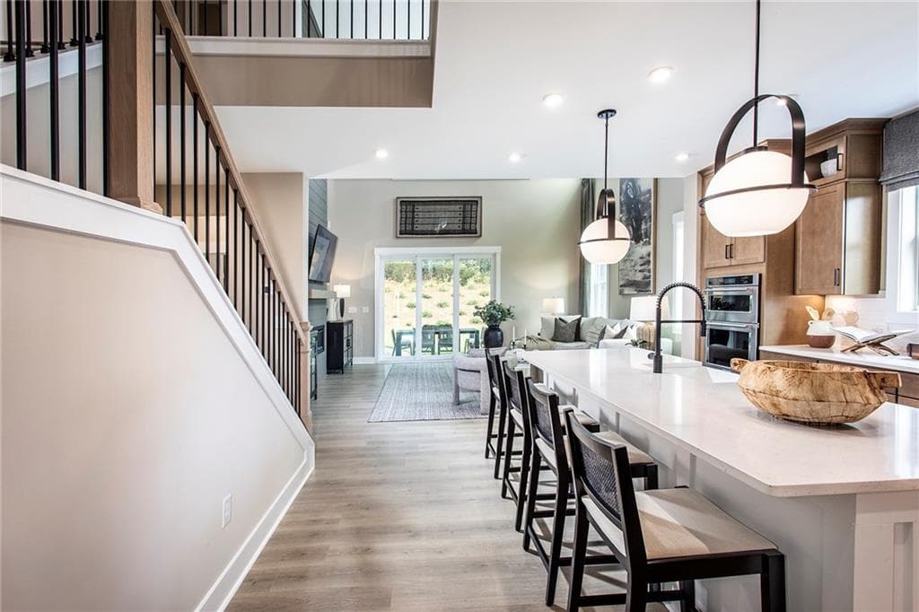 5 bedroom, 5 bathroom, 3,313 sq ft single family residence under contract at 4171 Adler Circle, Buford, GA 30519 — photo 3
