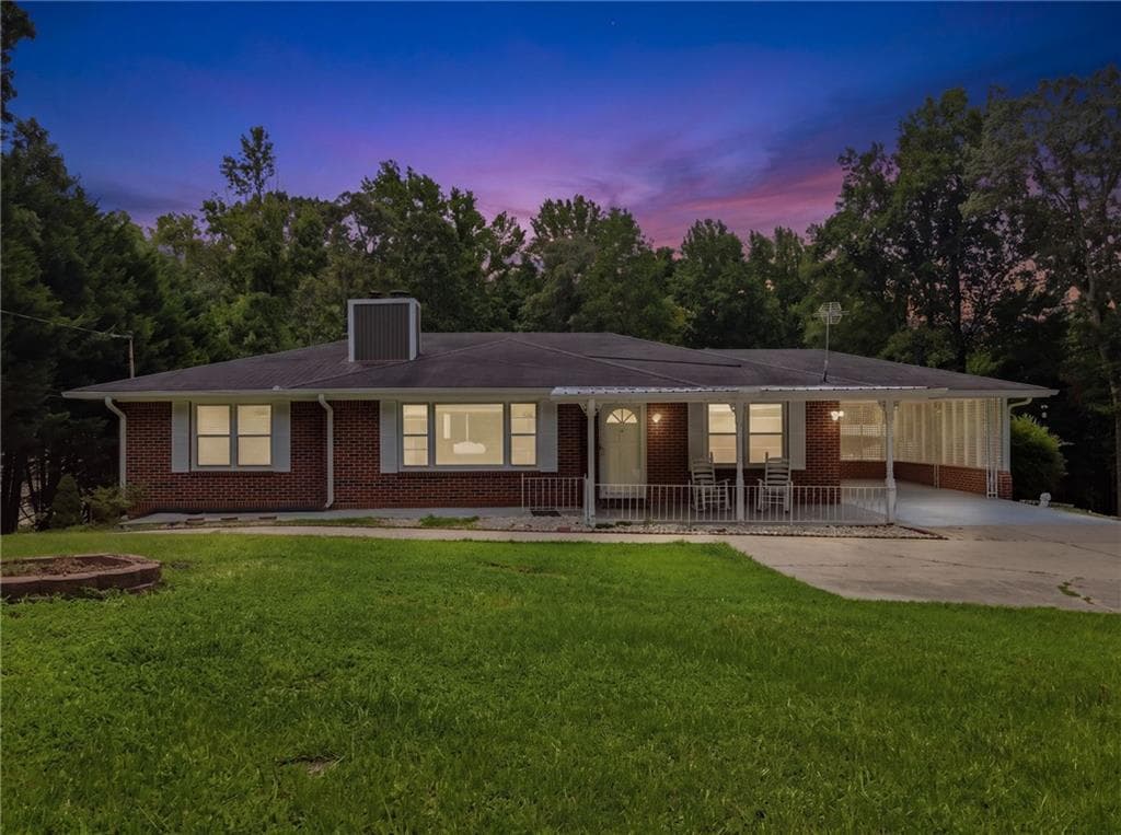 4 bedroom, 2 bathroom, 3,068 sq ft single family residence for sale at 3651 Ledan Road, Gainesville, GA 30506 — photo 2