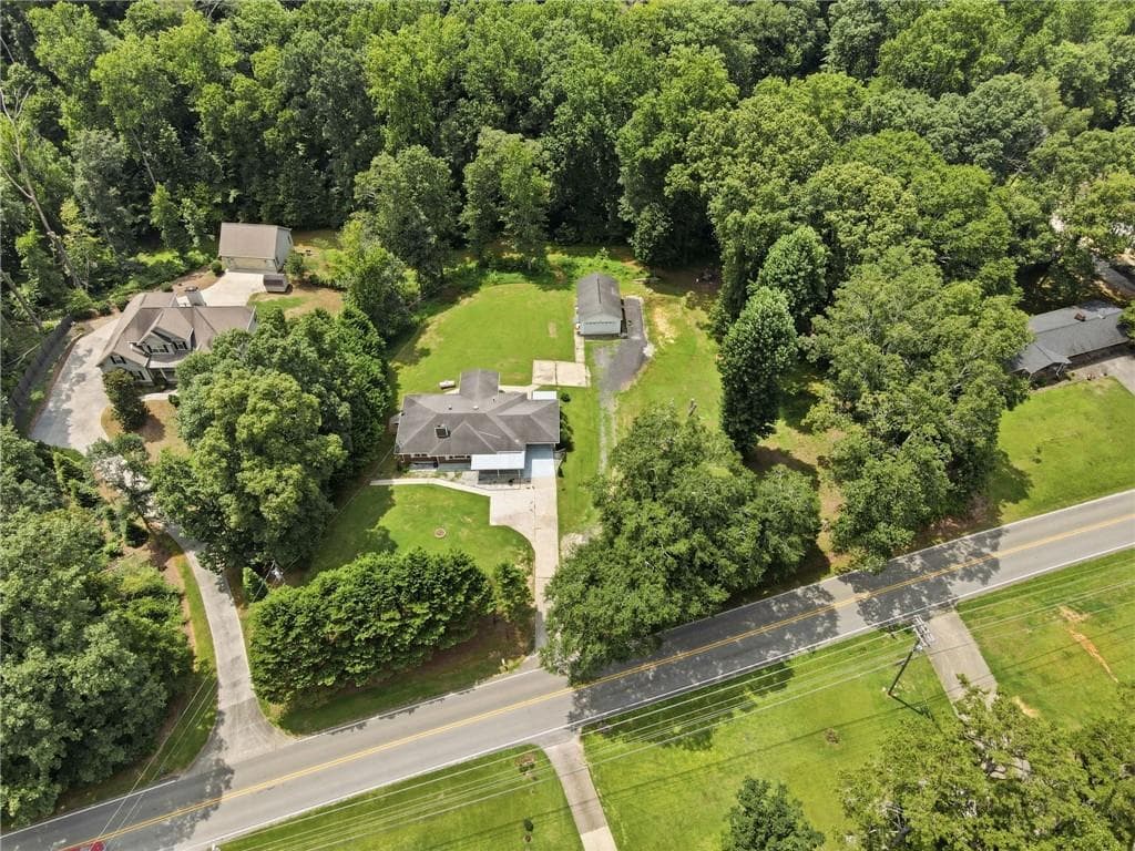 4 bedroom, 2 bathroom, 3,068 sq ft single family residence for sale at 3651 Ledan Road, Gainesville, GA 30506 — photo 5