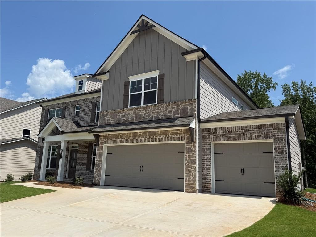5 bedroom, 4 bathroom, 3,314 sq ft single family residence for sale at 5527 Tullis Drive, Gainesville, GA 30507 — photo 3