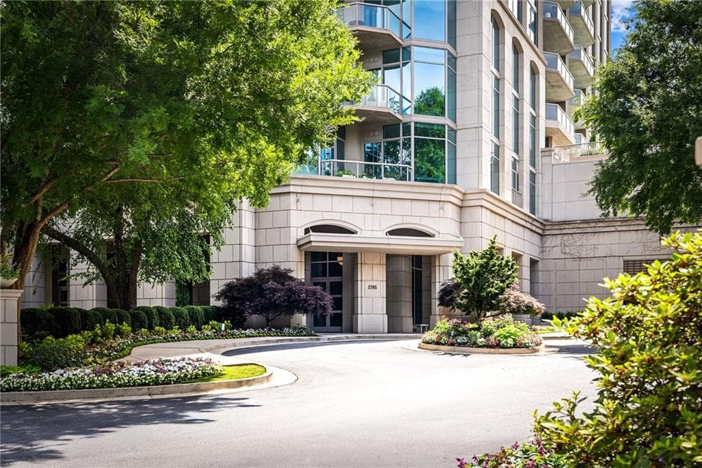 2 bedroom, 3 bathroom, 1,680 sq ft condominium for rent at 2795 Peachtree Road 1701, Atlanta, GA 30305 for $5,000 a month — photo 2