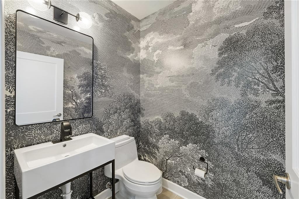 2 bedroom, 3 bathroom, 1,680 sq ft condominium for rent at 2795 Peachtree Road 1701, Atlanta, GA 30305 for $5,000 a month — photo 5