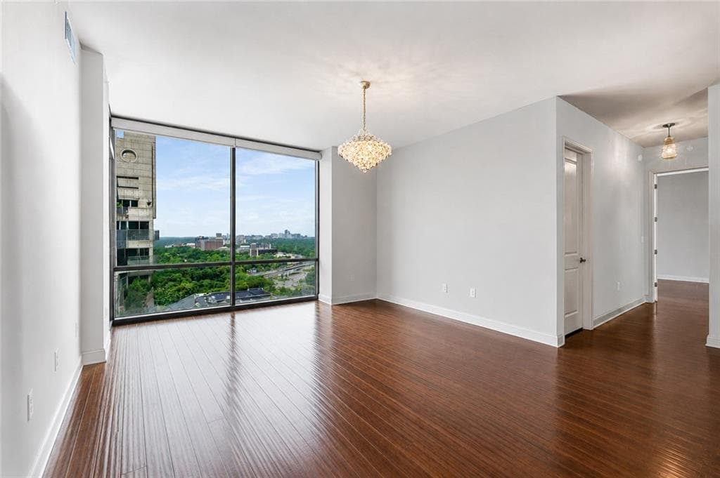 3 bedroom, 3 bathroom, 2,135 sq ft condominium for sale at 270 17th Street 2508, Atlanta, GA 30363 — photo 2