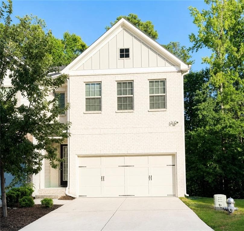 4 bedroom, 4 bathroom, 2,542 sq ft townhouse for sale at 3276 Spicy Cedar Lane, Lithonia, GA 30038