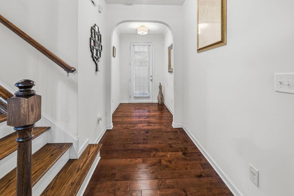 4 bedroom, 4 bathroom, 2,542 sq ft townhouse for sale at 3276 Spicy Cedar Lane, Lithonia, GA 30038 — photo 2