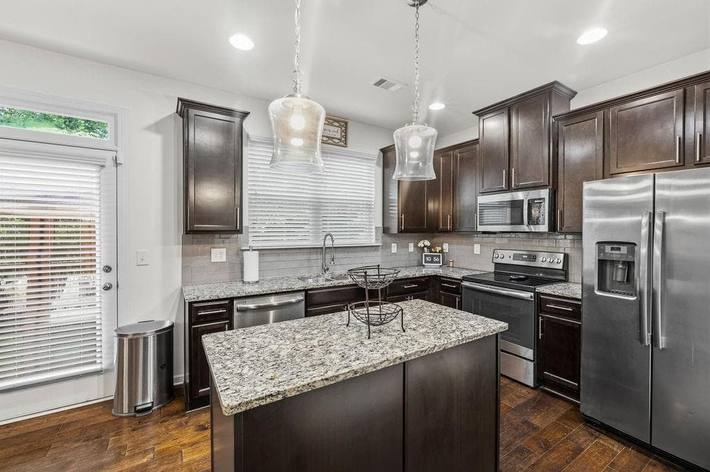 4 bedroom, 4 bathroom, 2,542 sq ft townhouse for sale at 3276 Spicy Cedar Lane, Lithonia, GA 30038 — photo 5