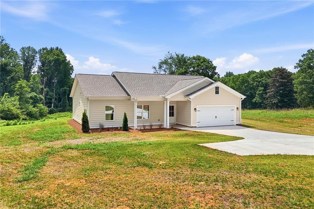 3 bedroom, 2 bathroom, 1,600 sq ft single family residence for sale at 35 Quail Walk, Jasper, GA 30143 — photo 2