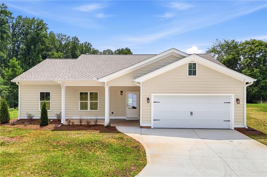 3 bedroom, 2 bathroom, 1,600 sq ft single family residence for sale at 35 Quail Walk, Jasper, GA 30143
