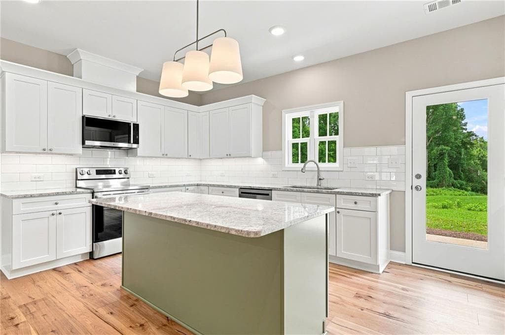 3 bedroom, 2 bathroom, 1,600 sq ft single family residence for sale at 35 Quail Walk, Jasper, GA 30143 — photo 7