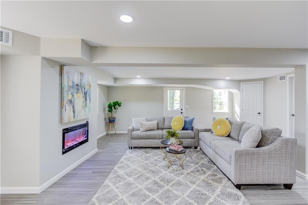 2 bedroom, 1 bathroom, 2,331 sq ft duplex for rent at 154 Huston Drive, Lawrenceville, GA 30044 for $1,785 a month — photo 5