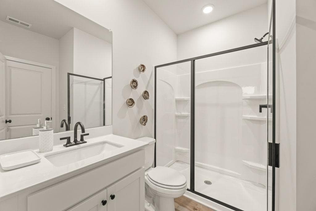 5 bedroom, 4 bathroom, 3,403 sq ft single family residence for sale at 8530 Sunnybrooke Lane, Cumming, GA 30041 — photo 9