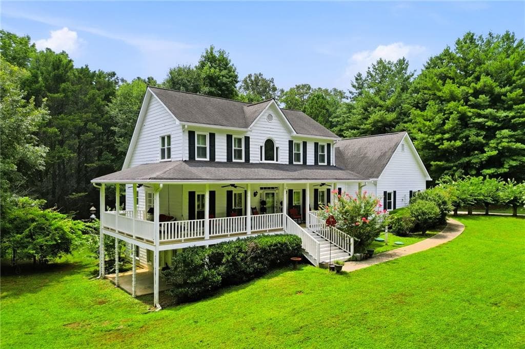 4 bedroom, 5 bathroom, 3,529 sq ft single family residence for sale at 330 Wagon Trail, Woodstock, GA 30188 — photo 4