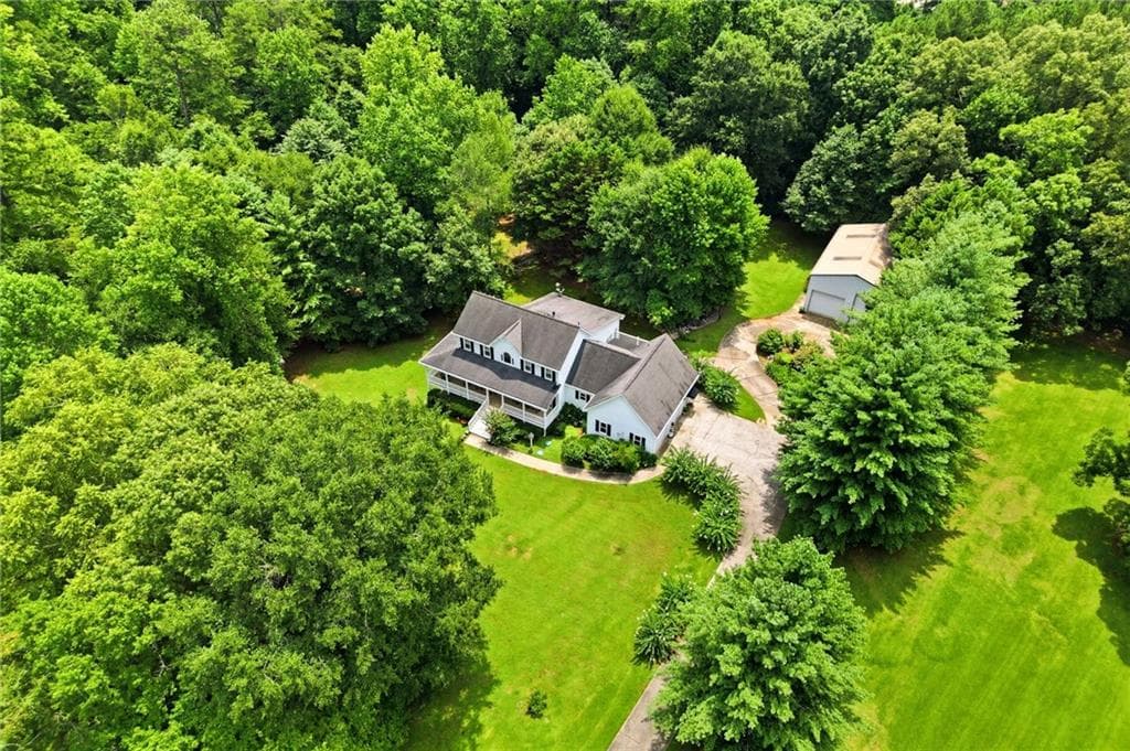 4 bedroom, 5 bathroom, 3,529 sq ft single family residence for sale at 330 Wagon Trail, Woodstock, GA 30188 — photo 7